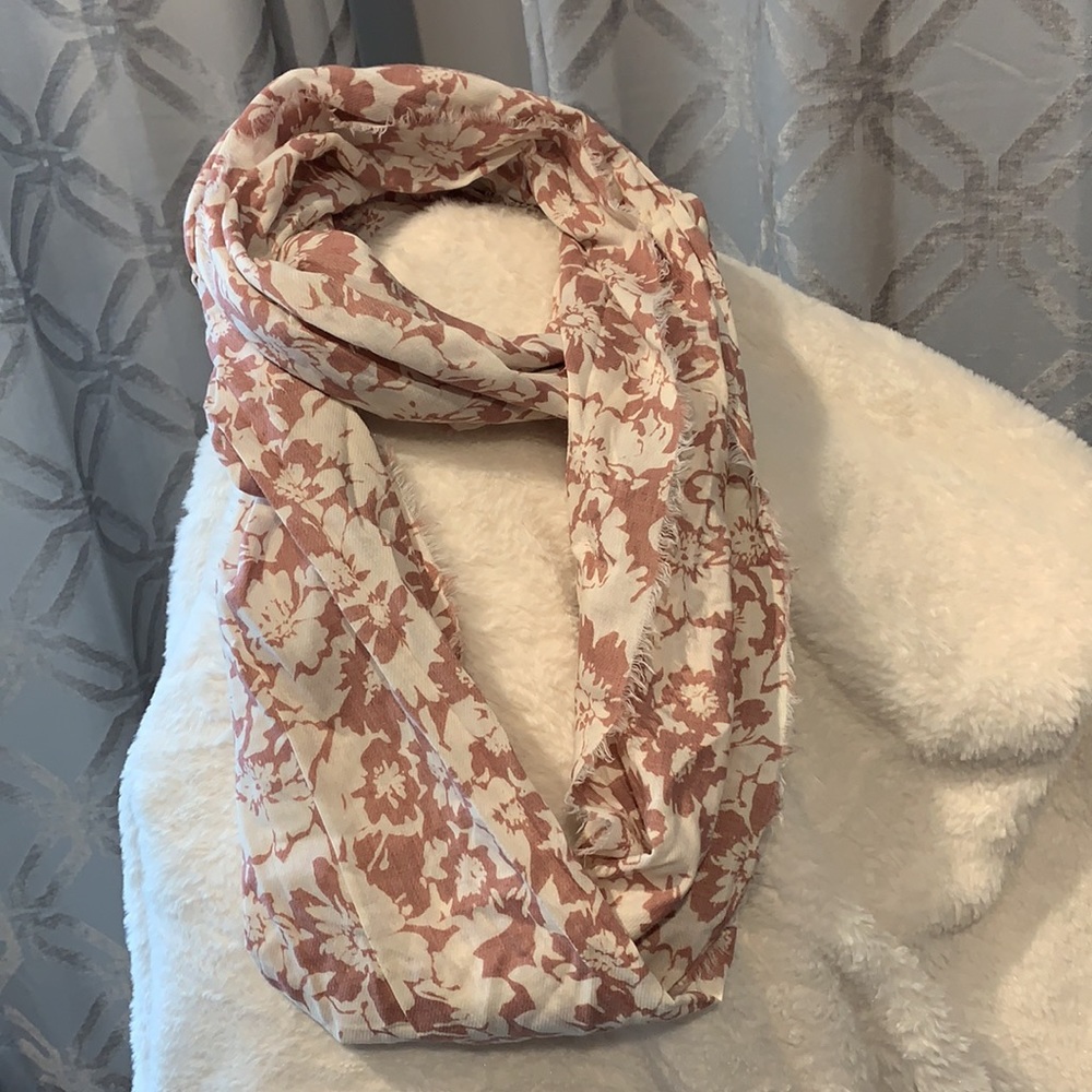 EUC:  Pink floral infinity scarf